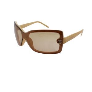 CHANEL Brown and Tan Sunglasses 5065
C.7 10/13 SMALL